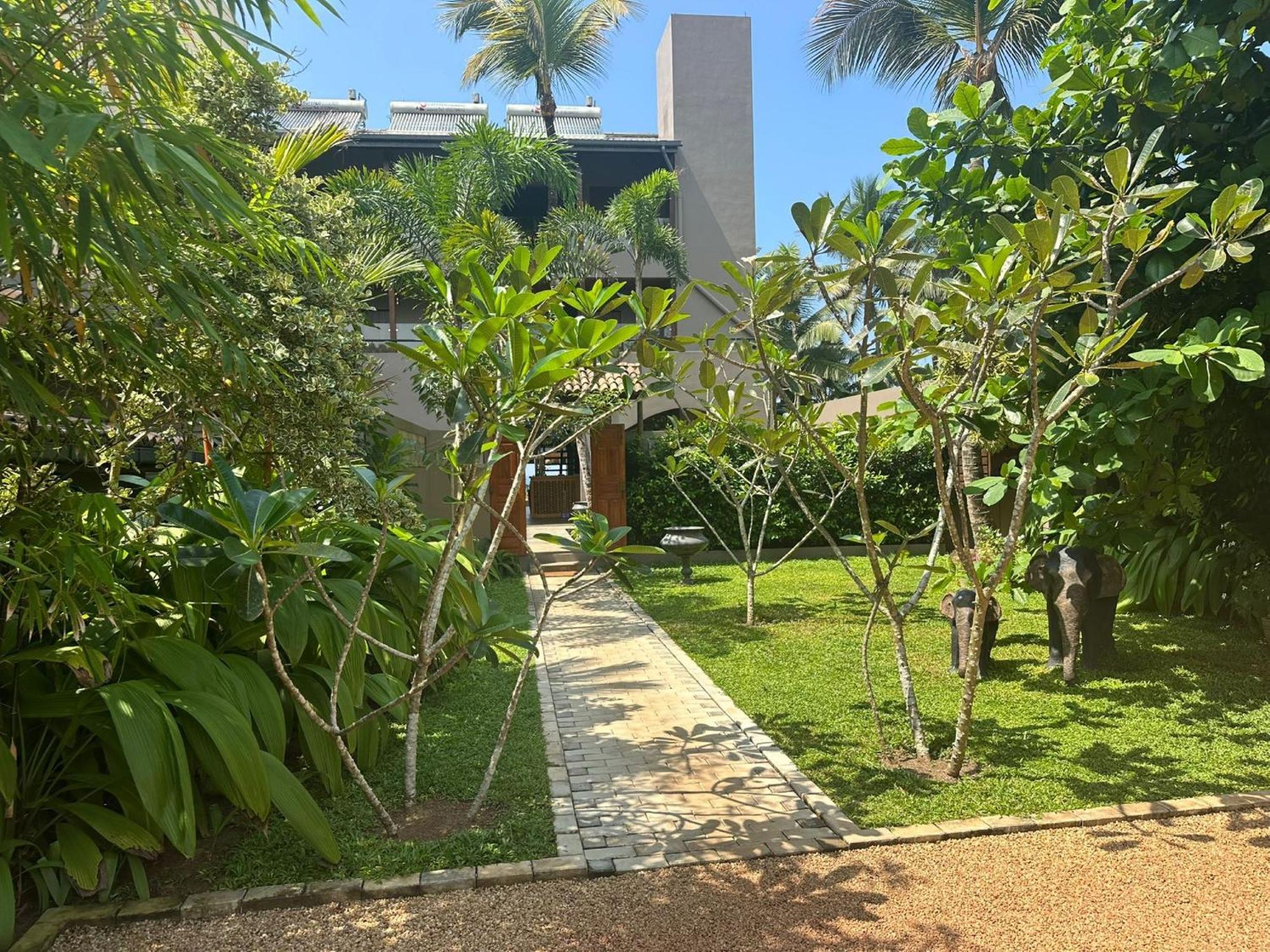 Bk Beach Boutique Hotel - Hikkaduwa Εξωτερικό φωτογραφία