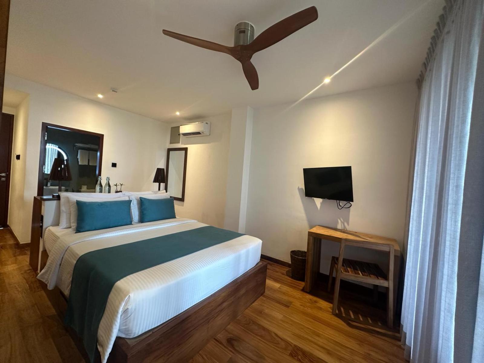 Bk Beach Boutique Hotel - Hikkaduwa Εξωτερικό φωτογραφία